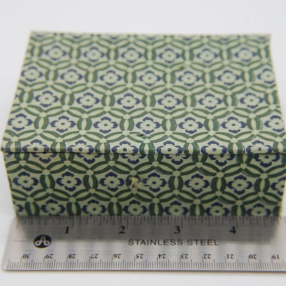 Vintage Green Snuff Bottle Box - Picture 1 of 6